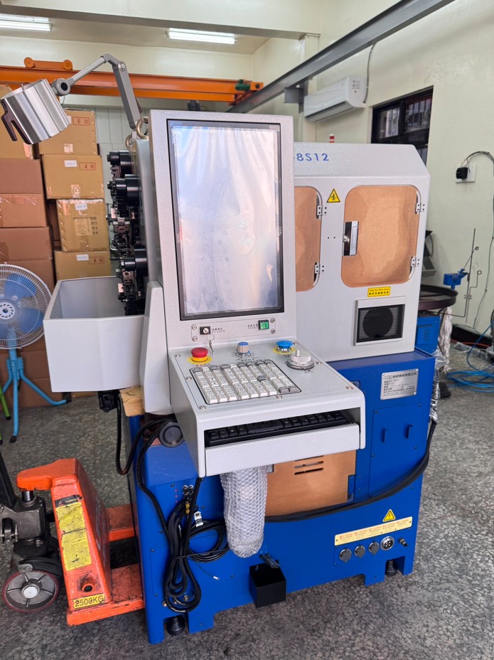 仟楊工業增加產能小線徑 0.1～0.8 mm 萬能彈簧機 4